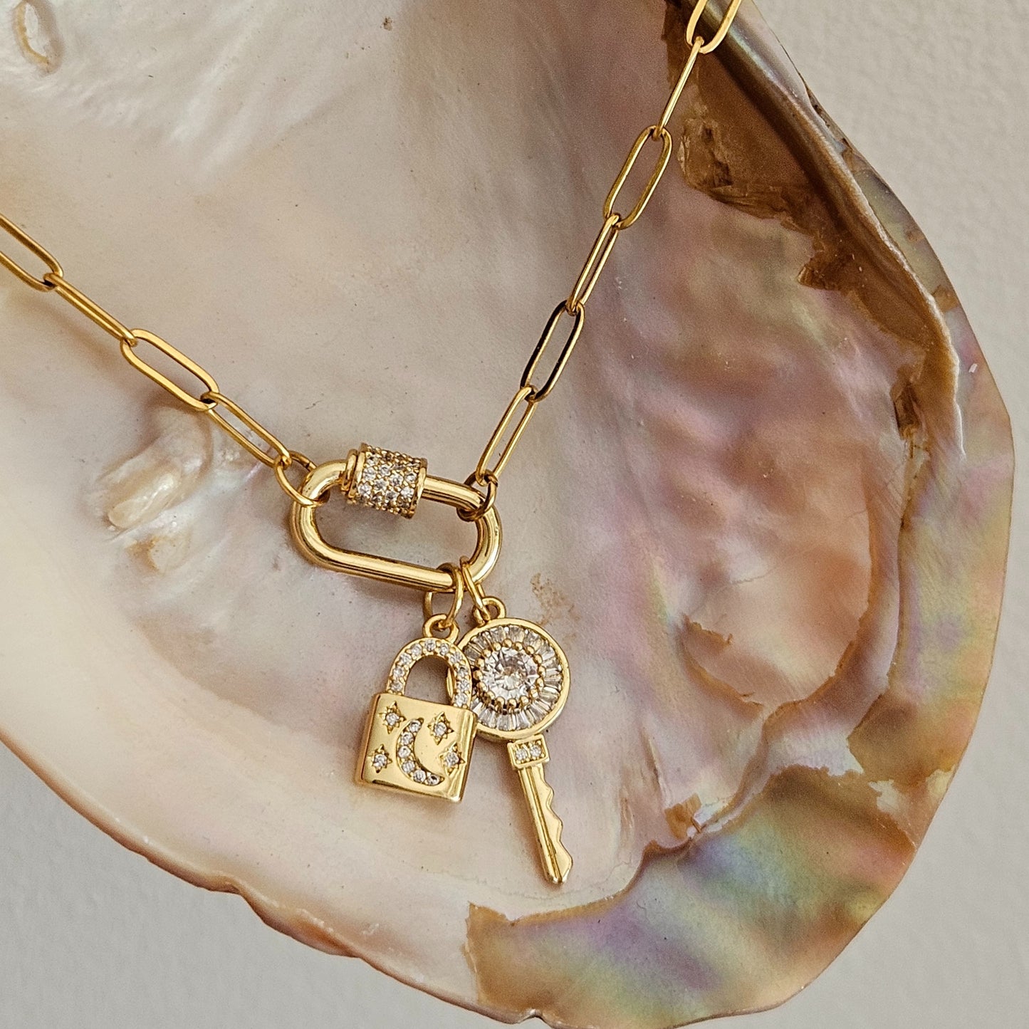 Charms MOON PADLOCK